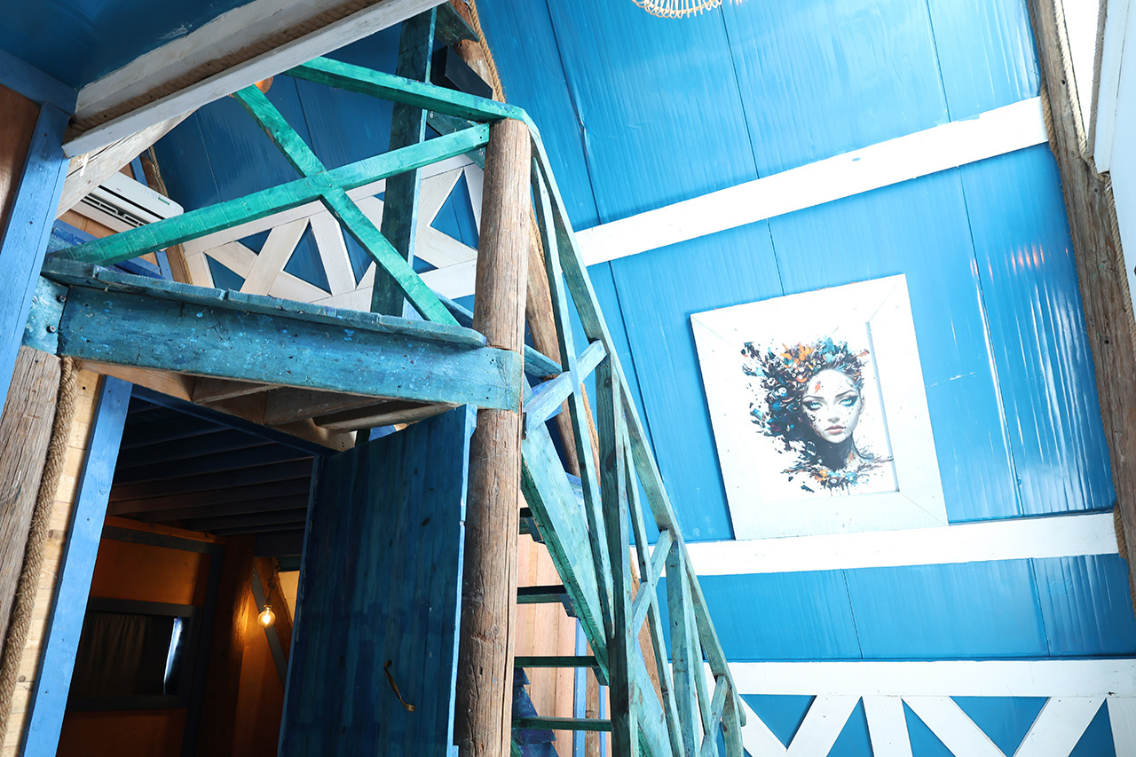 Loft scene 6